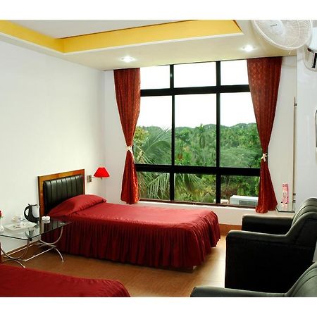Hotel Dooars Mountain Alipur Duar Екстер'єр фото