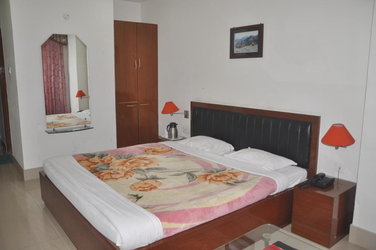 Hotel Dooars Mountain Alipur Duar Екстер'єр фото