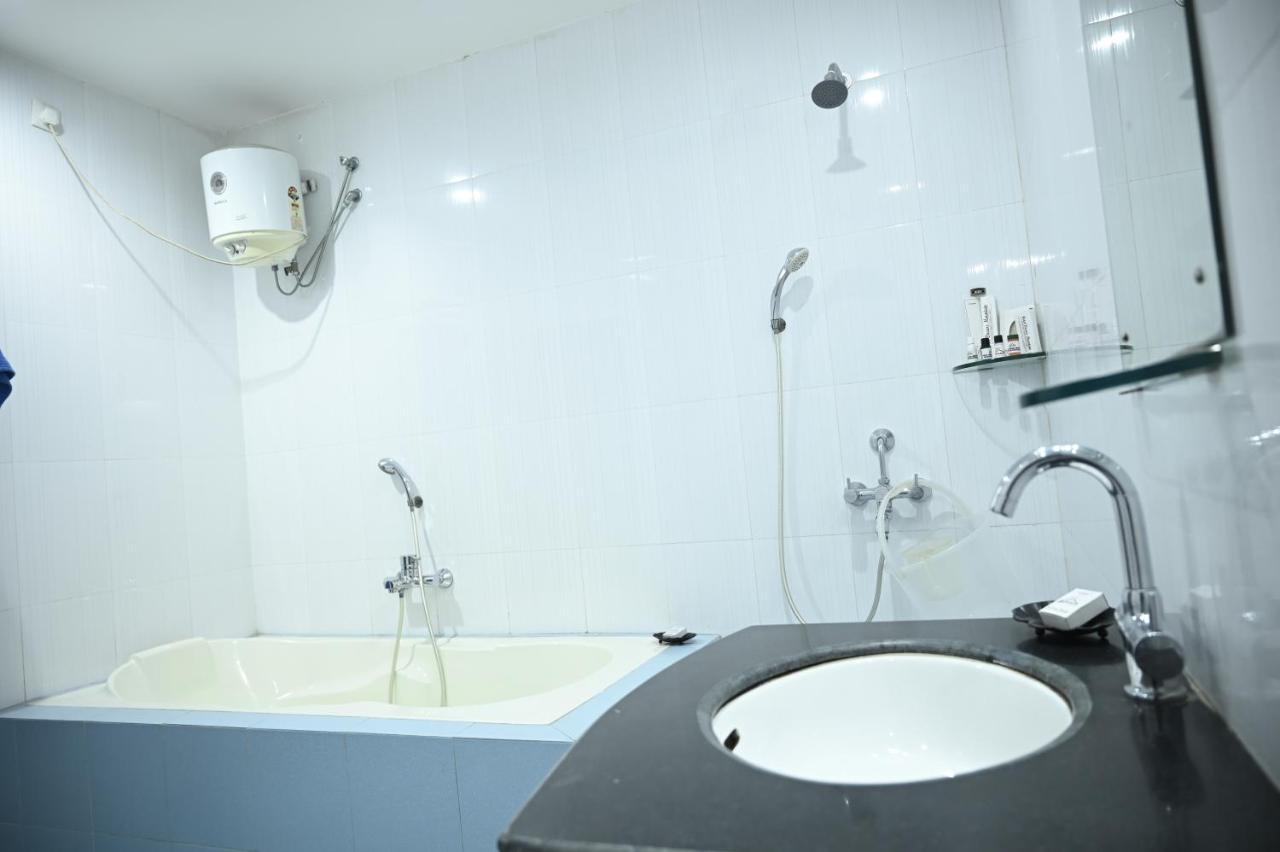Hotel Dooars Mountain Alipur Duar Екстер'єр фото