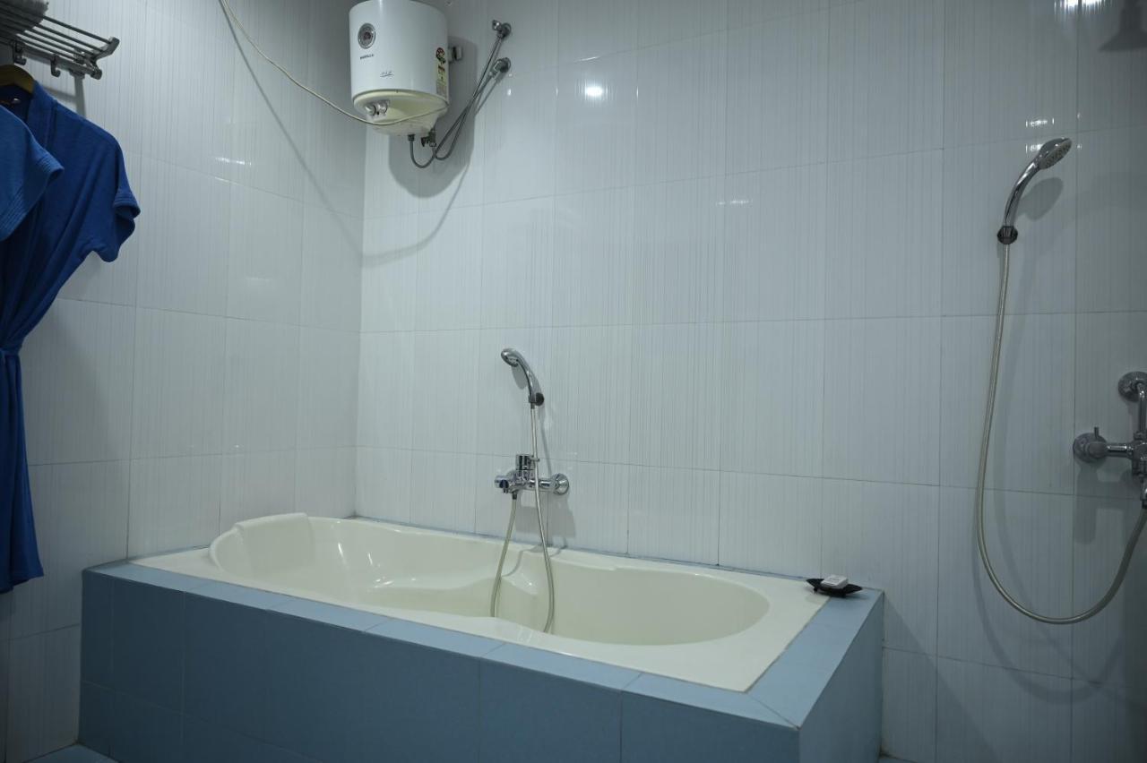 Hotel Dooars Mountain Alipur Duar Екстер'єр фото