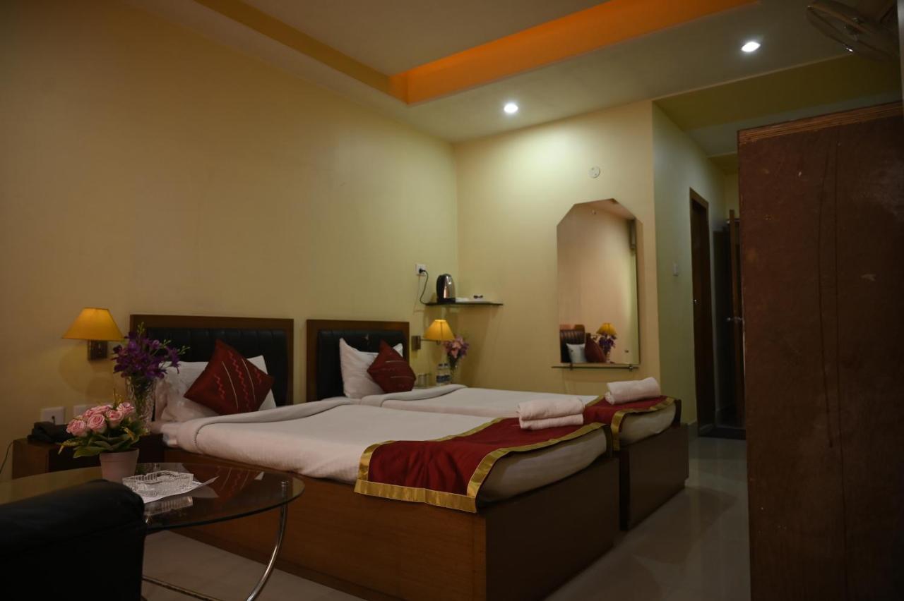 Hotel Dooars Mountain Alipur Duar Екстер'єр фото