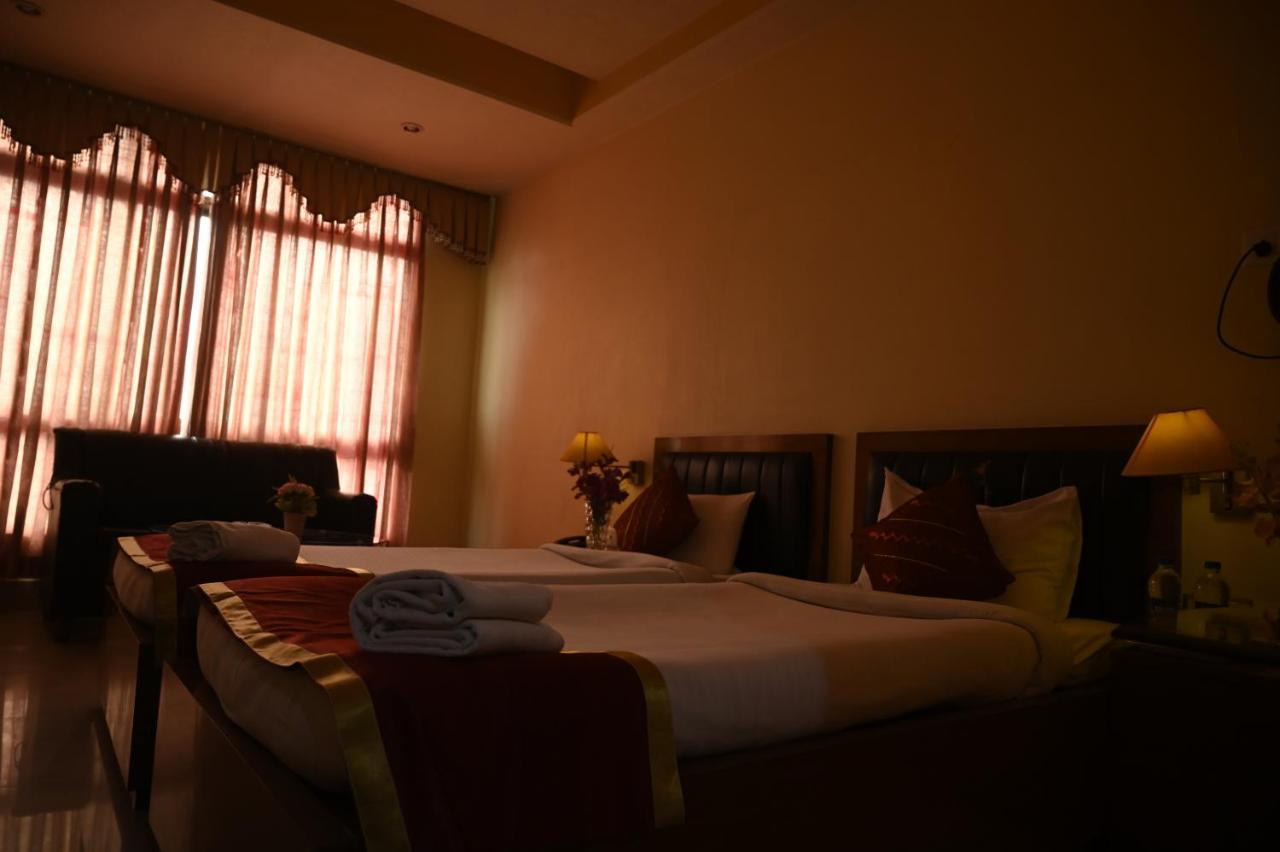 Hotel Dooars Mountain Alipur Duar Екстер'єр фото
