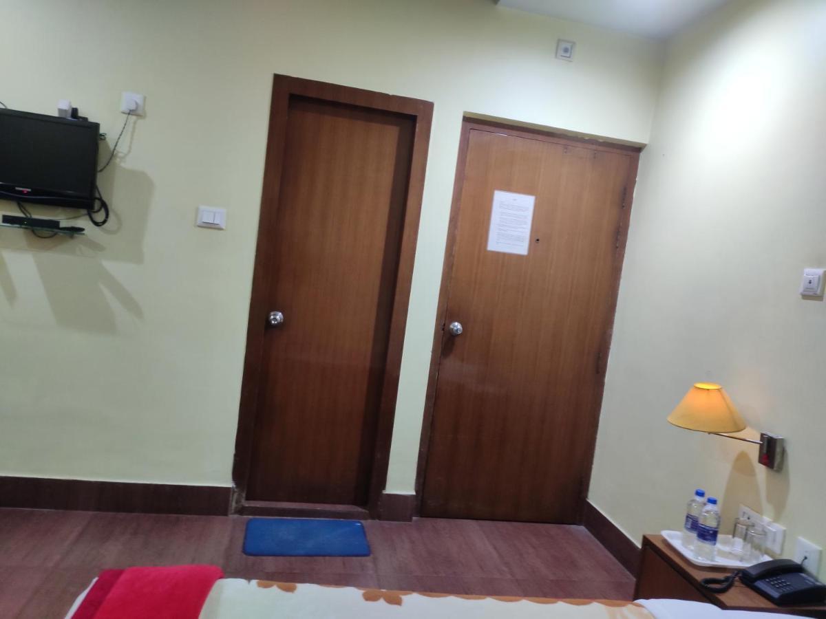 Hotel Dooars Mountain Alipur Duar Екстер'єр фото